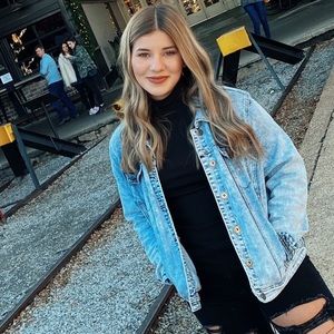 Meet your Posher, Madison